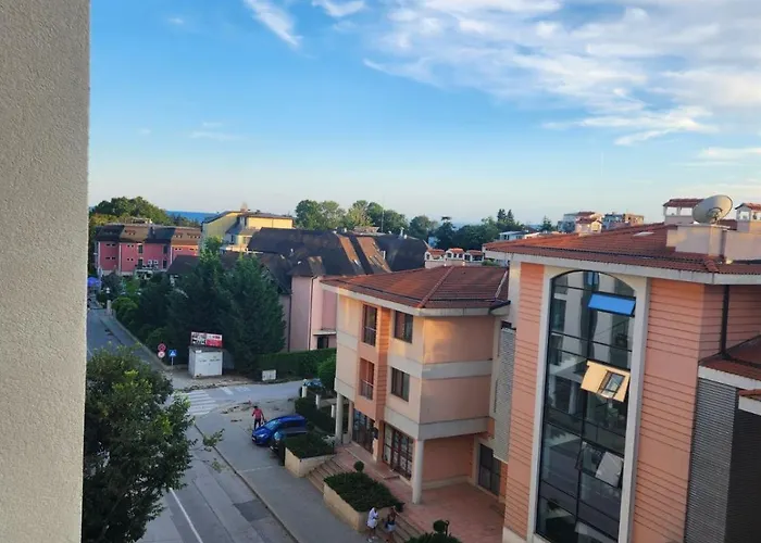 아파트 Lili Azur Appaartment *